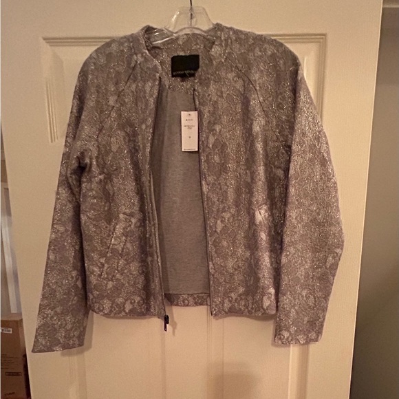 Banana Republic, NWT, Silver Jacquard Zip-Up Bomber Style Jacket. Medium - Picture 2 of 14